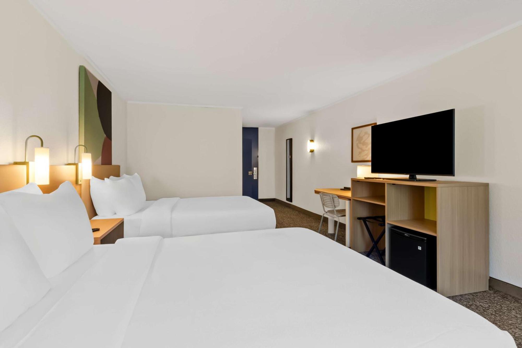 Spark By Hilton Daleville Roanoke North Exteriör bild