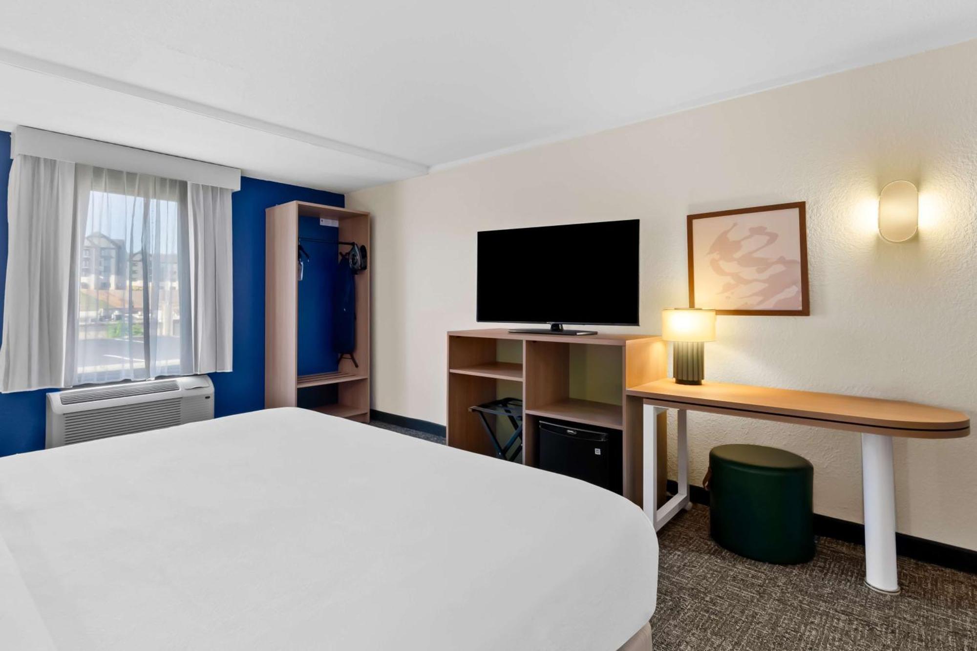 Spark By Hilton Daleville Roanoke North Exteriör bild